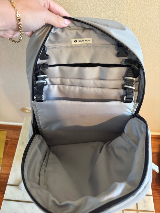 lululemon city adventure duffle bag Lululemon City Adventurer Duffle Bag 29l
